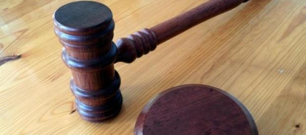 Homem condenado por insulto a vereador Homem condenado por insulto a vereador