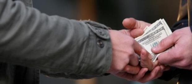 Noua Lege a salarizării va reduce corupția? Noua Lege a salarizării va reduce corupția?