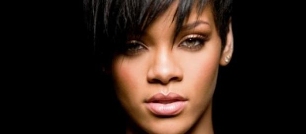 Rihanna se convierte en dibujo animado Rihanna se convierte en dibujo animado