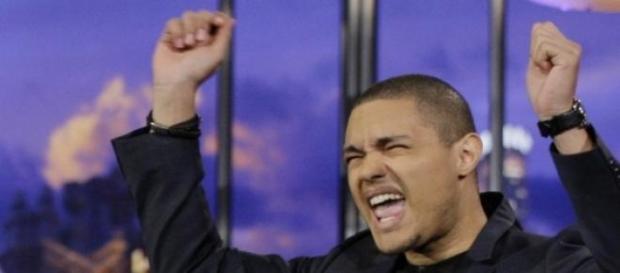 Trevor Noah vai apresentar o The Daily Show Trevor Noah vai apresentar o The Daily Show