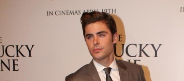 Zac Efron está muy enamorado de su novia. Zac Efron está muy enamorado de su novia.