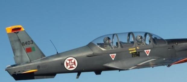Aeronave é um EPSILON-TB30 de fabrico francês Aeronave é um EPSILON-TB30 de fabrico francês