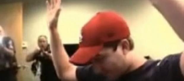 Assalto della polizia all'ufficio di Kootra Assalto della polizia all'ufficio di Kootra