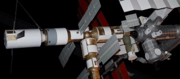 Die ISS ist größer als ein Sechs-Schlafzimmer-Haus Die ISS ist größer als ein Sechs-Schlafzimmer-Haus
