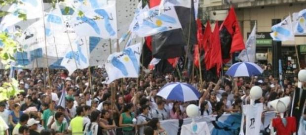 La juventud argentina movilizada en las calles La juventud argentina movilizada en las calles