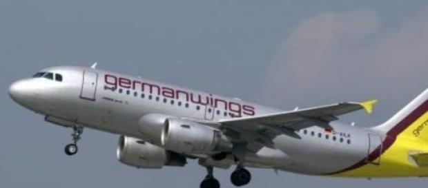 Tragédia nos Alpes com avião da Germanwings Tragédia nos Alpes com avião da Germanwings