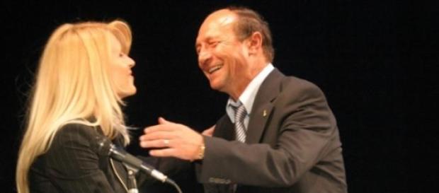 A tradat-o Basescu pe Udrea? A tradat-o Basescu pe Udrea?