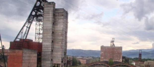 Des dizaines de mineurs sont encore pris au piège. Des dizaines de mineurs sont encore pris au piège.