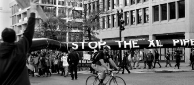 L'oléoduc Keystone XL est très controversé. L'oléoduc Keystone XL est très controversé.