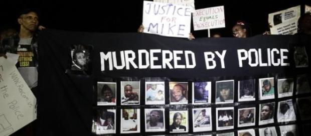 Les manifestations de Ferguson lors du procès. Les manifestations de Ferguson lors du procès.