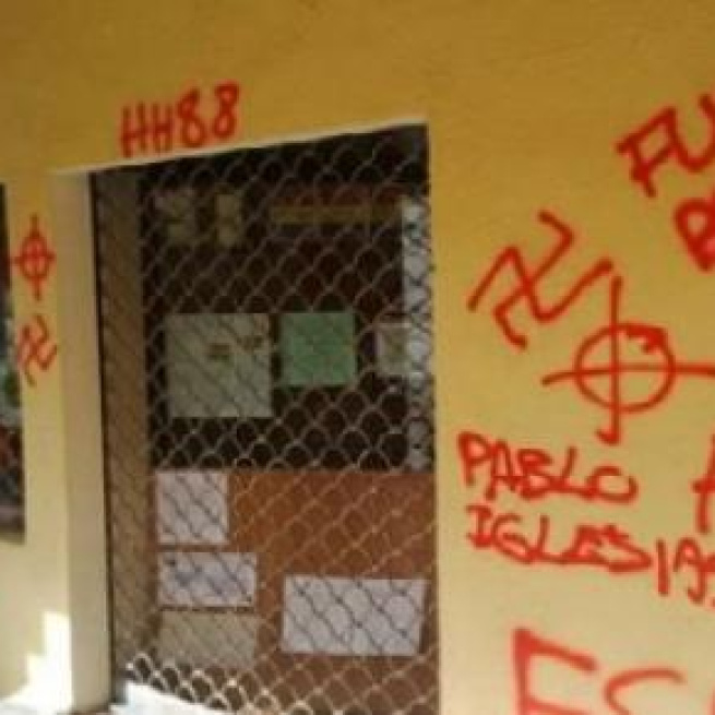 Una de las múltiples pintadas Antipodemos