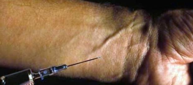27 contagiados de VIH por agujas infectadas 27 contagiados de VIH por agujas infectadas