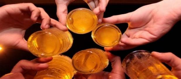 Álcool mata mais do que violência e AIDS Álcool mata mais do que violência e AIDS