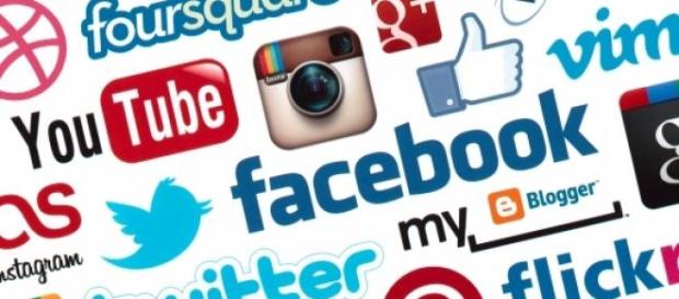A través de social media el rey vive A través de social media el rey vive