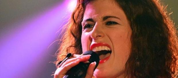 Ann Sophie zieht das Ticket nach Wien. Ann Sophie zieht das Ticket nach Wien.