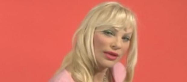 Cicciolina a Le Iene attacca Rocco Siffredi Cicciolina a Le Iene attacca Rocco Siffredi