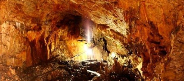Cueva Alepotrypa, la posible puerta del Hades Cueva Alepotrypa, la posible puerta del Hades