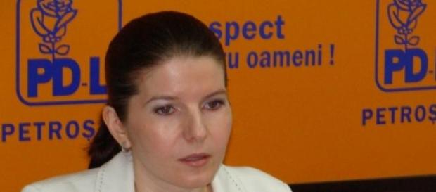 Monica Ridzi vrea gratierea pe caz de boala Monica Ridzi vrea gratierea pe caz de boala