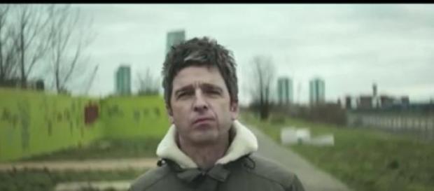 Noel Gallagher in video 'Ballad of the Mighty I' Noel Gallagher in video 'Ballad of the Mighty I'