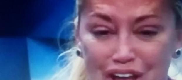 Belén llora desconsolada, como siempre. Belén llora desconsolada, como siempre.