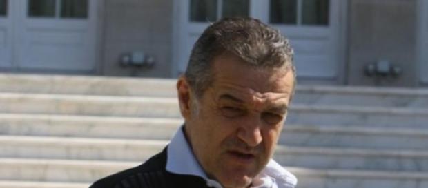 DNA-ul a dat cu Becali de pamanat DNA-ul a dat cu Becali de pamanat