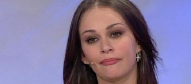 Gianluca interrompe l'esterna di Valentina Gianluca interrompe l'esterna di Valentina