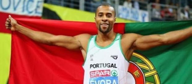 O atleta voltou a conquistar medalhas O atleta voltou a conquistar medalhas