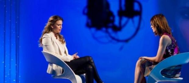 Claudia Galanti si racconta in tv a Verissimo. Claudia Galanti si racconta in tv a Verissimo.