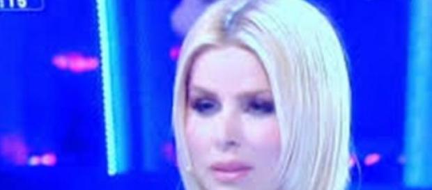 Loredana Lecciso rompe il silenzio dopo Sanremo. Loredana Lecciso rompe il silenzio dopo Sanremo.