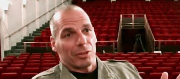 Varoufakis continua a fazer declarações polémicas. Varoufakis continua a fazer declarações polémicas.