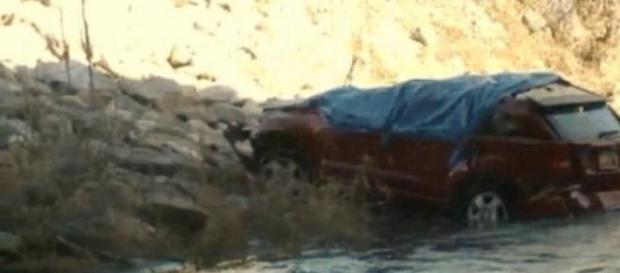 Viatura esteve submersa mais de meio dia Viatura esteve submersa mais de meio dia