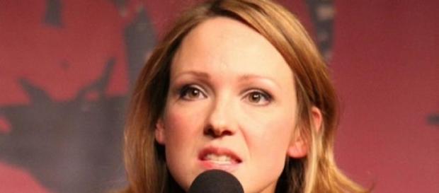 Carolin Kebekus teilt gegen Helene Fischer aus. Carolin Kebekus teilt gegen Helene Fischer aus.