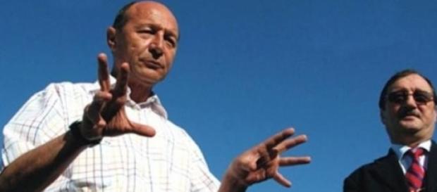 Fratii Basescu, cel mai corupt ”duet” din Romania? Fratii Basescu, cel mai corupt ”duet” din Romania?
