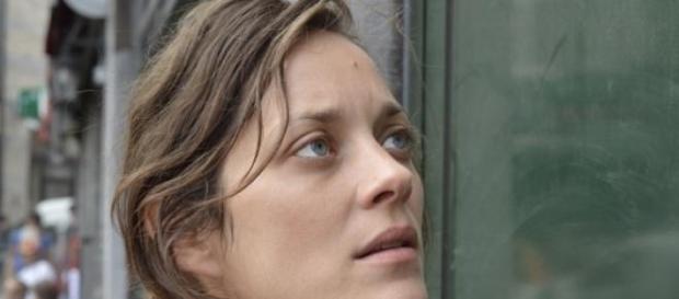 Marion Cotillard no filme 'Dois Dias, Uma Noite' Marion Cotillard no filme 'Dois Dias, Uma Noite'