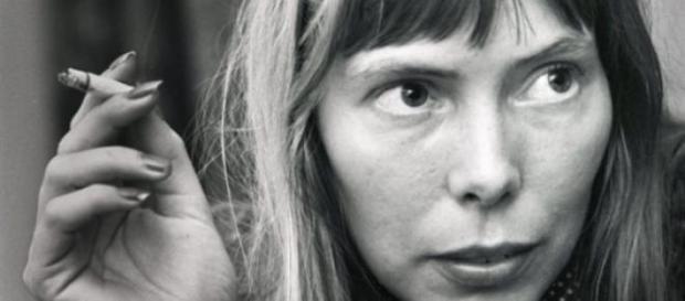 A artista canadiana tem 71 anos de idade A artista canadiana tem 71 anos de idade