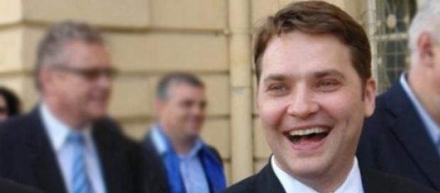 Dan Sova, a scapat cu ajutorul mirului de DNA Dan Sova, a scapat cu ajutorul mirului de DNA