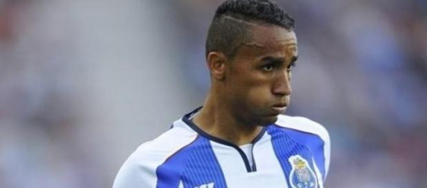 Danilo assinou com o Real Madrid até Junho de 2021 Danilo assinou com o Real Madrid até Junho de 2021