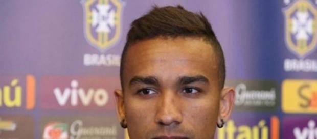 Danilo vai vestir de branco na próxima época Danilo vai vestir de branco na próxima época