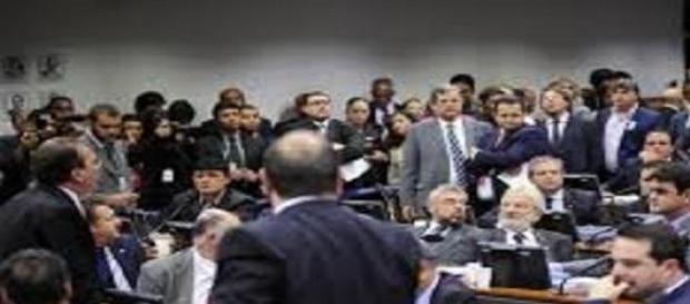 Discussão acalorada sobre a redução da maioridade Discussão acalorada sobre a redução da maioridade