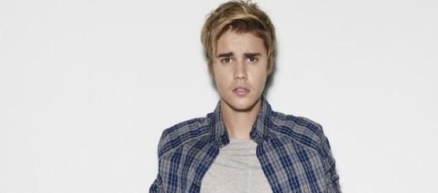 Justin Bieber foi completamente enxovalhado Justin Bieber foi completamente enxovalhado