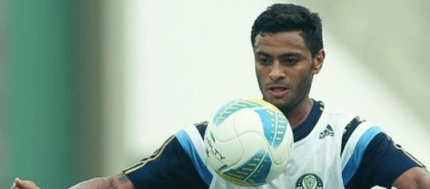 Cleiton Xavier ficará no banco contra o Botofogo Cleiton Xavier ficará no banco contra o Botofogo