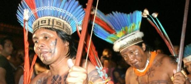 Indios brasileiros vivem assédio de pastores Indios brasileiros vivem assédio de pastores