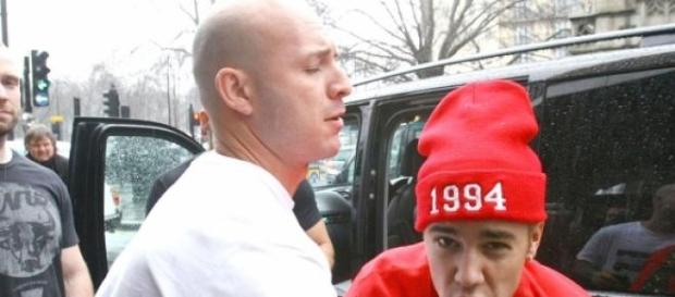 Justin Bieber é preso se for à Argentina. Justin Bieber é preso se for à Argentina.
