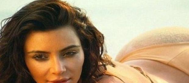 Kim Kardashian: Back to the roots. Kim Kardashian: Back to the roots.