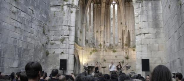 Palco Igreja da Pena, 2014 (foto: Cátia Biscaia) Palco Igreja da Pena, 2014 (foto: Cátia Biscaia)
