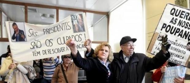 Protestos na sede do Novo Banco Protestos na sede do Novo Banco
