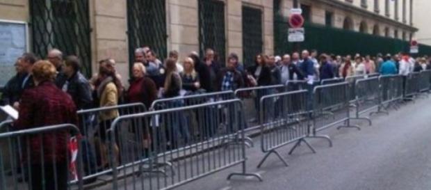 Romani la coada sa voteze Romani la coada sa voteze