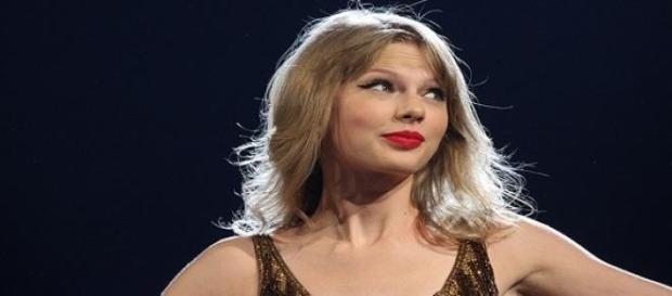 Schwere Stunden für Taylor Swift. Schwere Stunden für Taylor Swift.