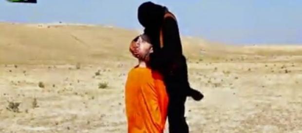 Des exécutions ont été diffusées par l'ÉI. Des exécutions ont été diffusées par l'ÉI.