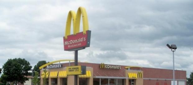 Schnellrestaurant McDonald's. Schnellrestaurant McDonald's.